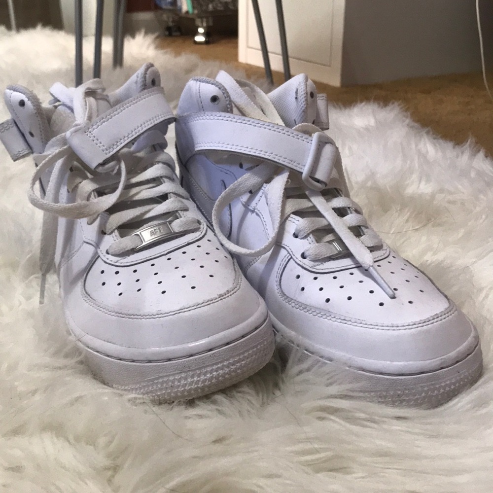 NIKE AF1s WHITE
